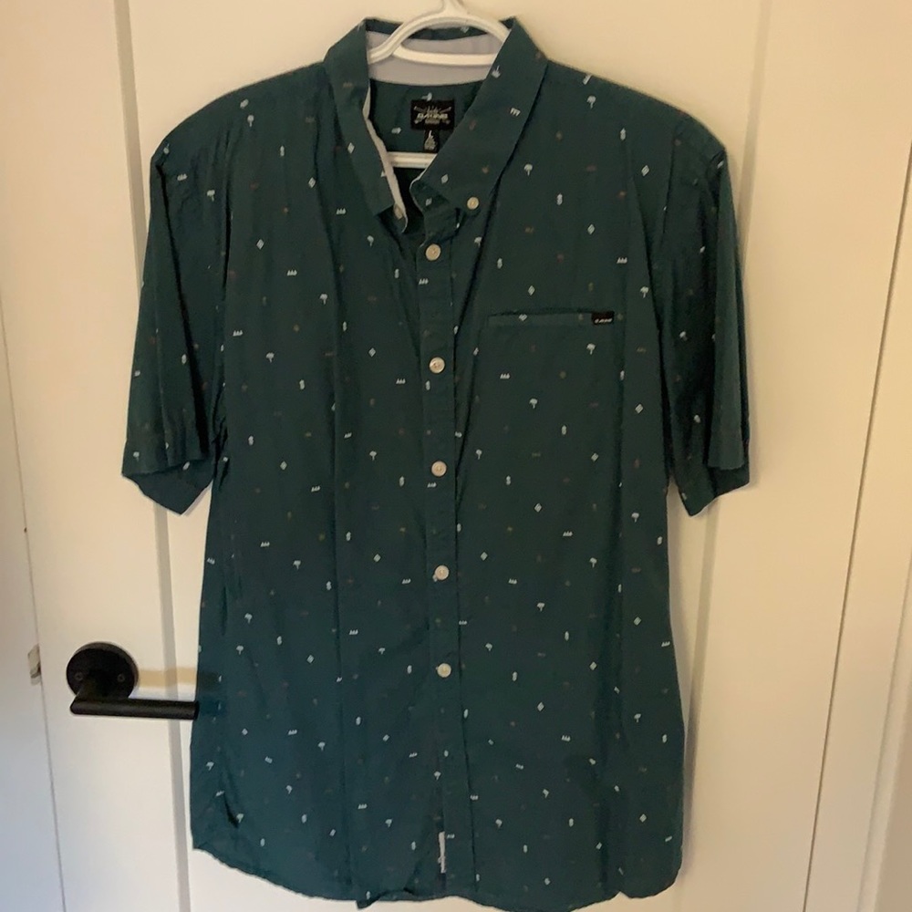 Dakine patterned button up